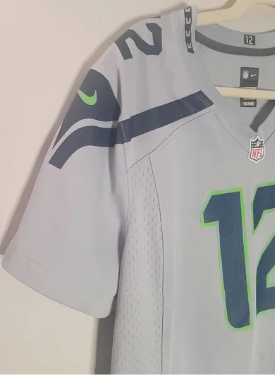 Gray used Seahawks jersey with number 12 on a plain background