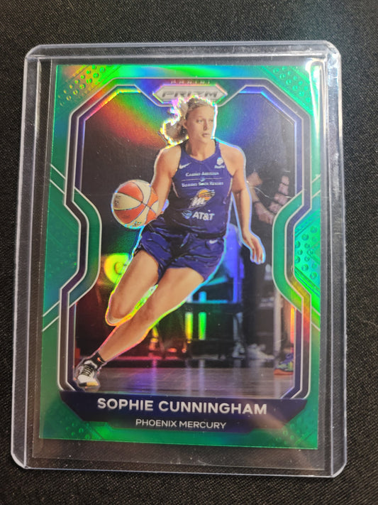 Sophie Cinningham green prizm parallel 2021 WNBA Panini